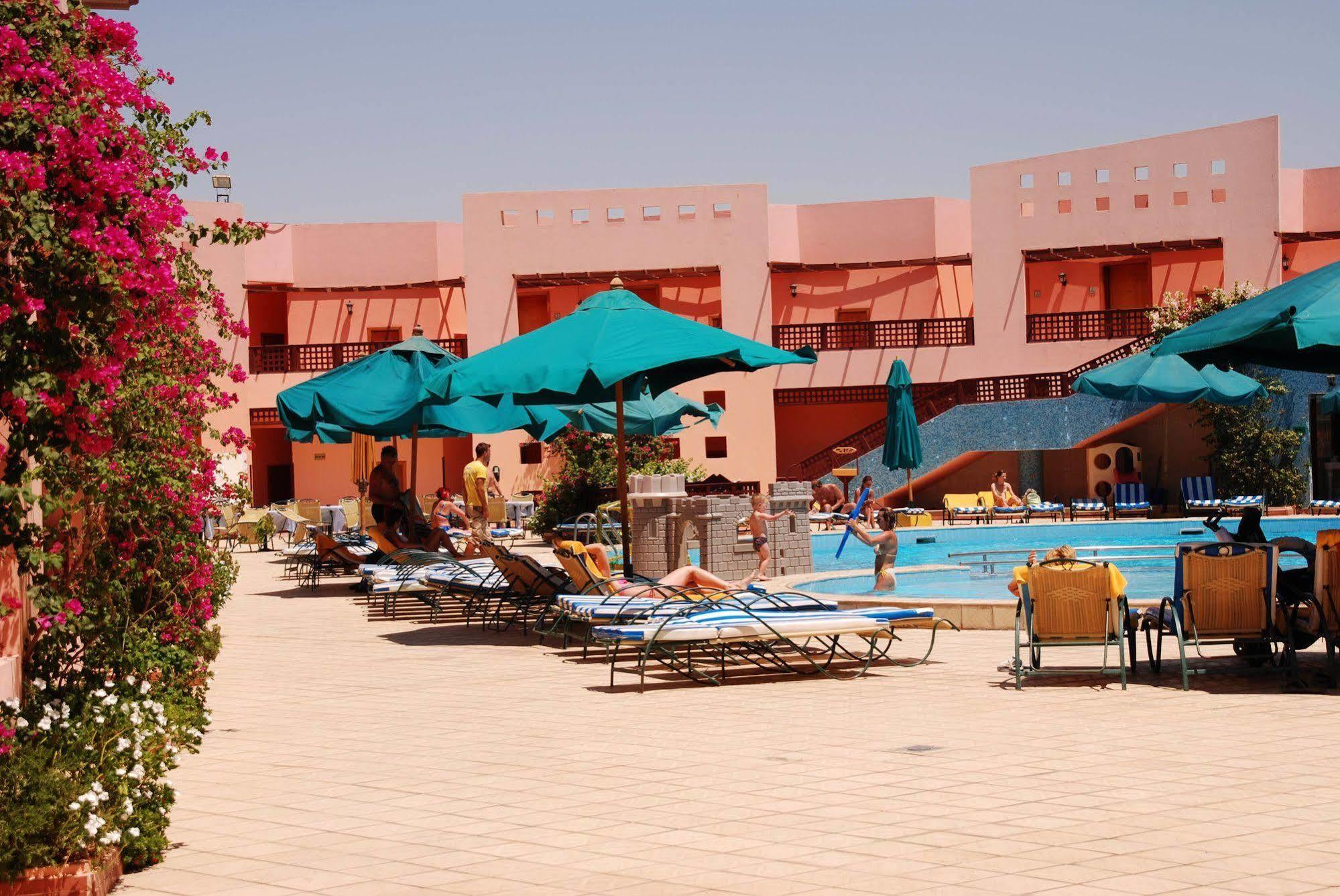 Blend Club Aqua Resort フルガダ エクステリア 写真